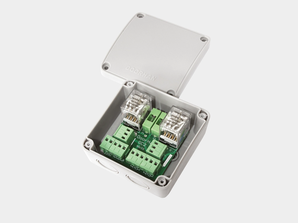 Блок группового управления серий gc2/gc4. Блок серии gc2 для управления двумя приводами с одного выключателя; блок серии gc4 — для управления четырьмя приводами.