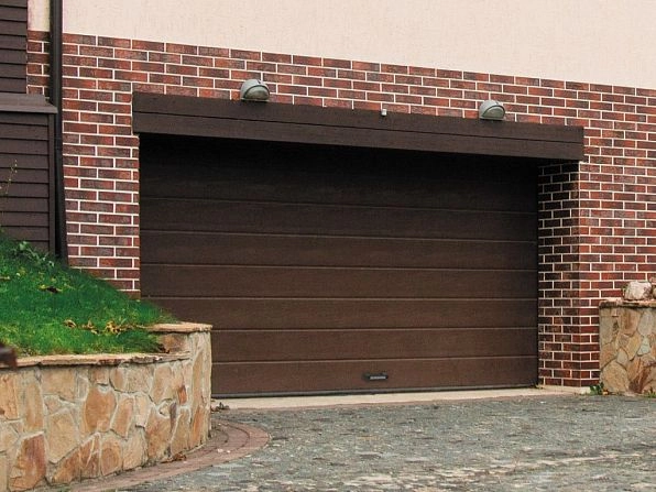 Секционные ворота 3300х2500 мм коричнево-красные DoorHan rsd02, nefteyugansk.doorhan.ru